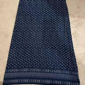 Liz Claiborne Blue and White Maxi Skirt with Elegant Patterns